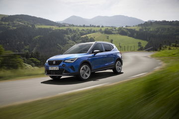 Seat Arona, un SUV compacto con excelente rendimiento en el mercado español.