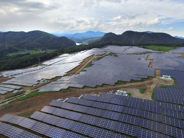 El circuito que se tragó dos catástrofes naturales, pero se convirtió en un gran huerto solar.