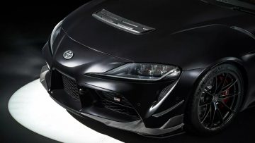 La Toyota Supra Final Edition destaca por su diseño agresivo y sofisticado.