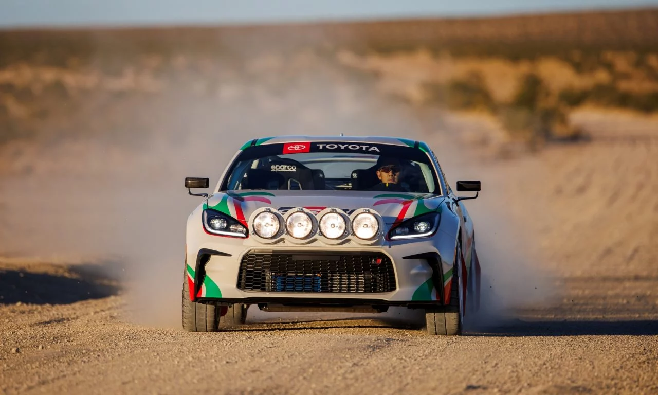 El renacido Toyota Celica combina la esencia del GR86 y GR Corolla en rally.