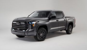 El Toyota Tundra 2023 combina robustez y elegancia, ideal para quienes buscan una pickup de confianza.