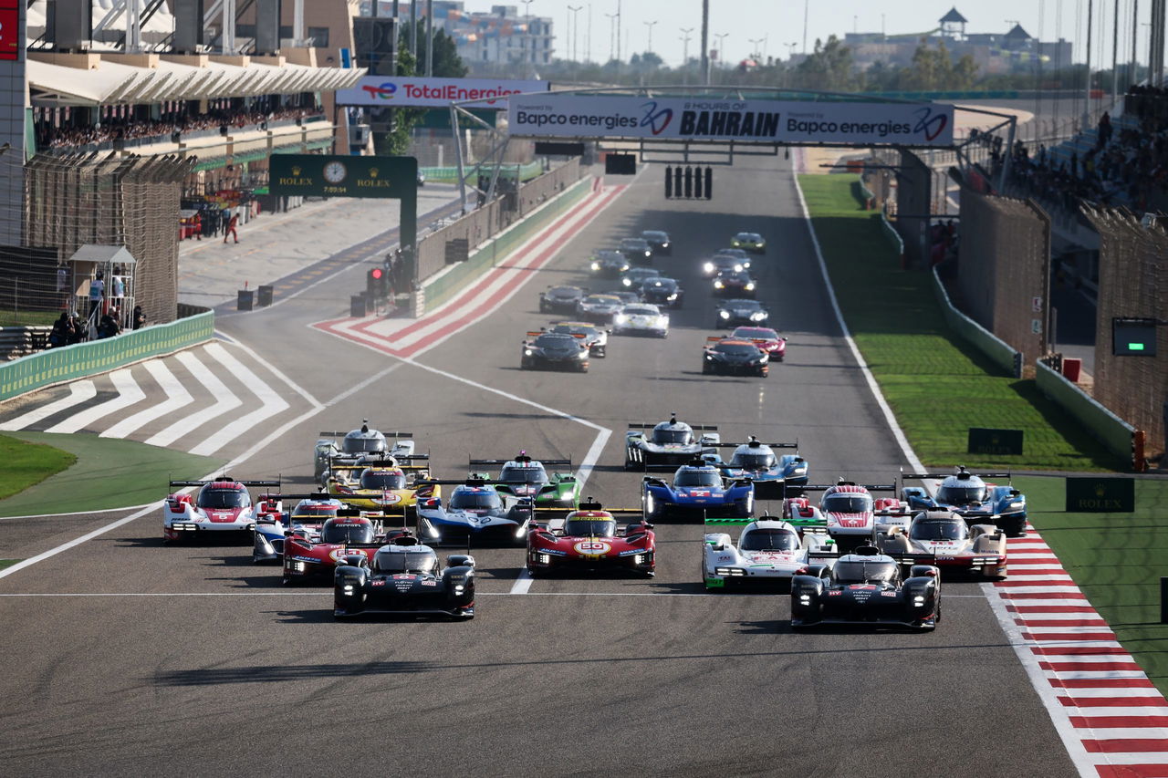 Parrilla de salida en las 8 Horas de Bahrein con enfoque al Porsche #6