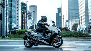 La renovación del Yamaha TMAX reafirma su liderazgo en el segmento GTI de scooters.