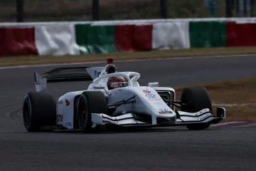 Tadasuke Makino destaca en los test de la Super Fórmula en Suzuka.