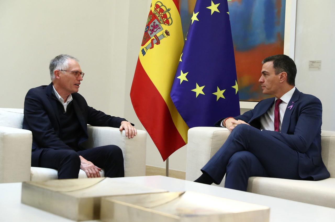 Reunión entre Carlos Tavares y el presidente español sobre el futuro de Stellantis.