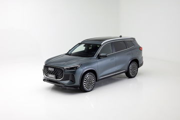 Nuevo SUV español con diseño moderno, ideal para familias y mucho espacio.