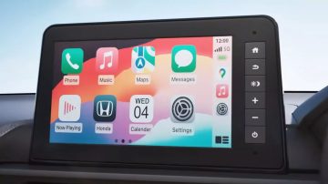 Pantalla multimedia del Honda Amaze, con acceso a diversas funciones y aplicaciones.