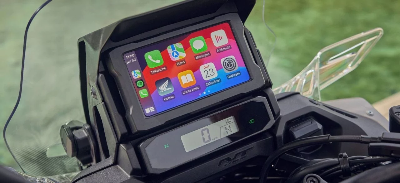 Pantalla de instrumentación con Apple CarPlay. Ideal para viajes. 