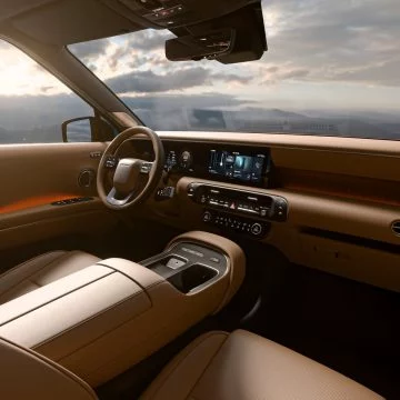 El interior del Hyundai Palisade 2025 destaca por su lujo y comodidad para 9 pasajeros.