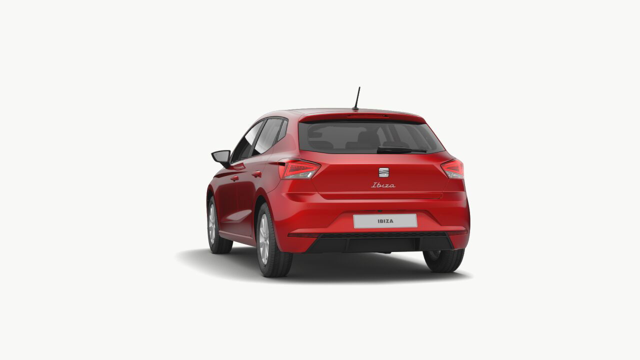 Vista trasera del icónico Seat Ibiza, destacando su diseño moderno y compacto.