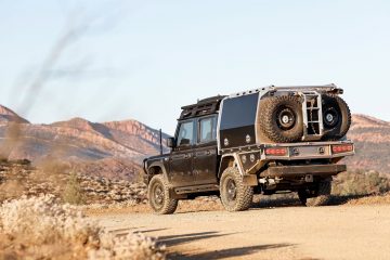 El INEOS KAIJU se presenta como un 4x4 robusto y versátil, ideal para terrenos difíciles.