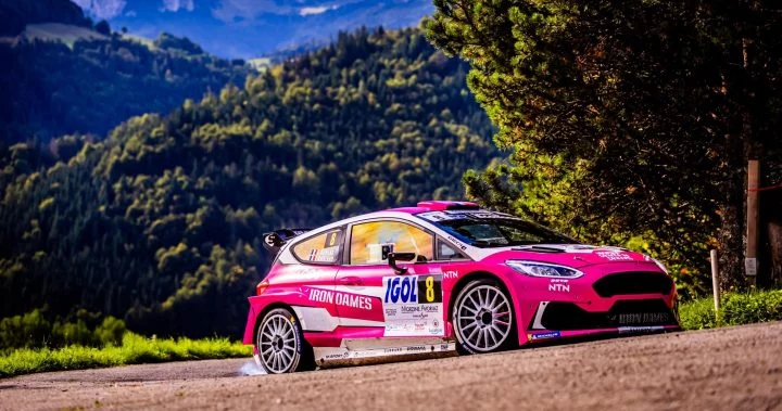 Este coche representa la ambición de Iron Dames en el WRC, buscando nuevas leyendas.