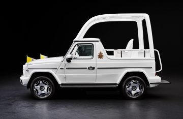 El Papamóvil basado en el Mercedes Clase G, una obra de ingeniería y diseño única.