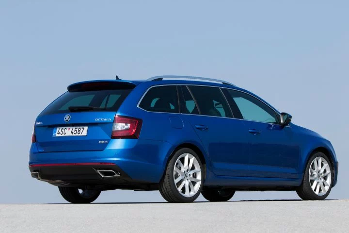 Skoda Octavia Combi RS TDI, un deportivo con gran capacidad y eficiencia.