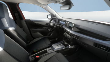 Interior del Opel Frontera 2025, destaca por su ergonomía y diseño funcional.