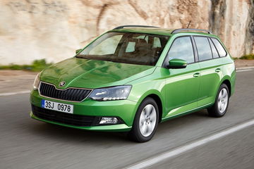 El Skoda Fabia Combi 2015 destaca por su diseño práctico y versatilidad.