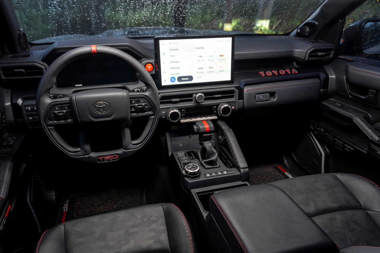 Interior del Toyota 4Runner 2025, con un diseño moderno y funcional.