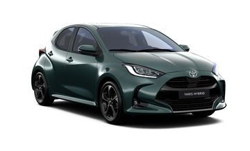 Nueva imagen del Toyota Yaris 2025 en verde Everest, destaca su diseño moderno y atractivo.