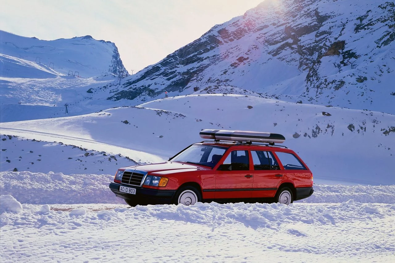 Mercedes-Benz muestra su versatilidad en condiciones invernales.