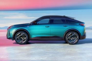 El nuevo Peugeot 3008 destaca por su diseño audaz y aerodinámico.