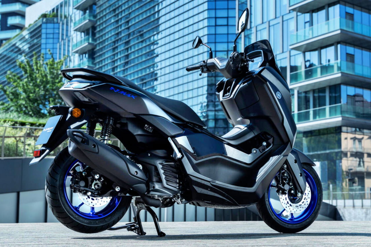 El nuevo Yamaha N-Max 125 llega al mercado español con un diseño renovado y tecnología avanzada.