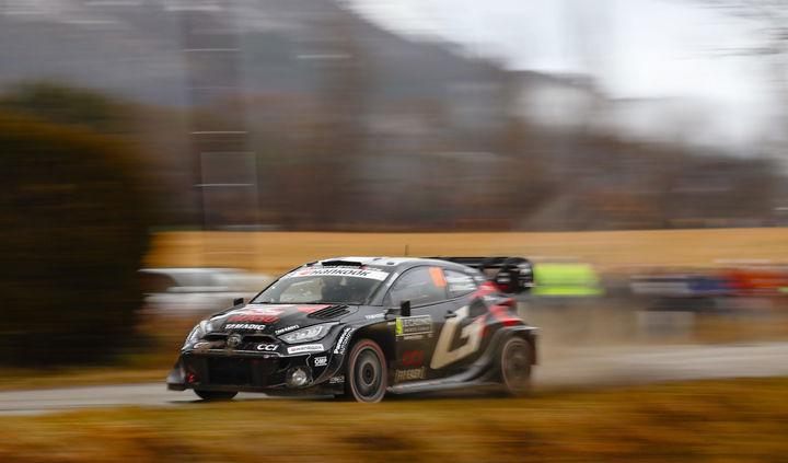 El Toyota Yaris GR de Rovanperä domina en el Rally de Monte-Carlo 2025.