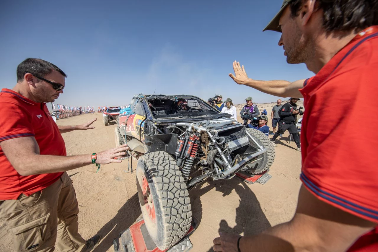 Carlos Sainz (ESP) for Ford M-Sport at the finish line of stage 2 of Rally Dakar 2025 from BISHA to BISHA, Saudi Arabia on January 06, 2025.