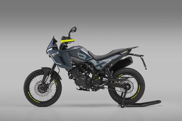 La Benelli BKX 125 destaca por su diseño ligero y dinámico, ideal para la ciudad.