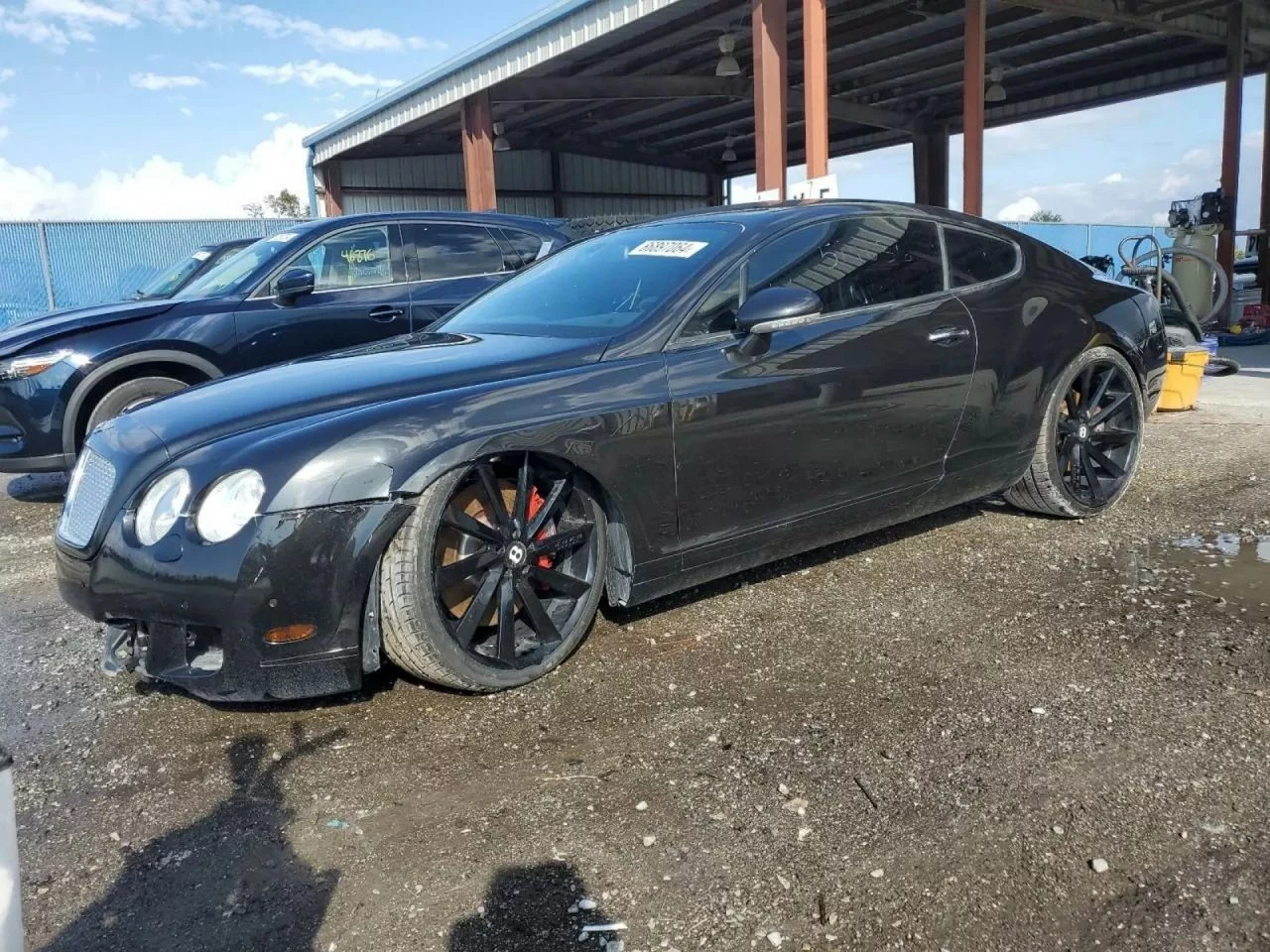 Antes de terminar en un desguace, este Bentley Continental GT recorrió la friolera de 830.000 km.