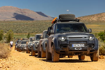 El Defender Octa se enfrenta a terrenos extremos con un motor BMW de 635 CV.