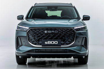 Frontal del nuevo SUV EBRO S800, imponente y robusto, ideal para aventuras.