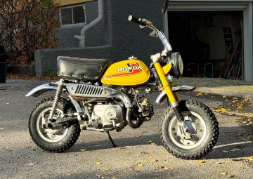 La Honda Monkey Z50 de 1976, un ícono del motociclismo compacto.