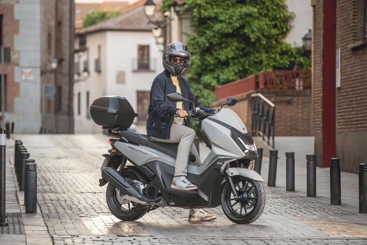 El scooter por el que merecía la pena esperar, un rival serio para Honda y Yamaha.