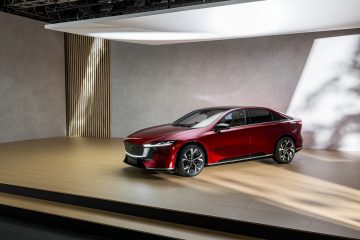 El Mazda 6e destaca por su elegante diseño y acabados de alta calidad.