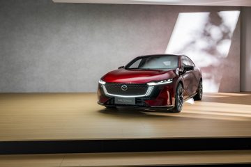 Mazda 6e, una berlina que desafía las tendencias modernas con su diseño audaz.