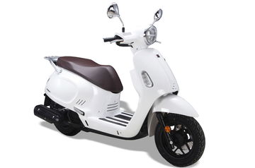 Esta nueva scooter de 125 llega con 15 CV, ABS y cuadro digital por menos de 2.800 €, y si te das prisa también con baúl gratis.