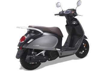 Nueva scooter de 125 con 15 CV, ABS y cuadro digital; por menos de 2.800 €