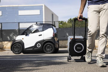 El Silence S04 es un microcoche práctico, ideal para la ciudad y fácil de cargar.