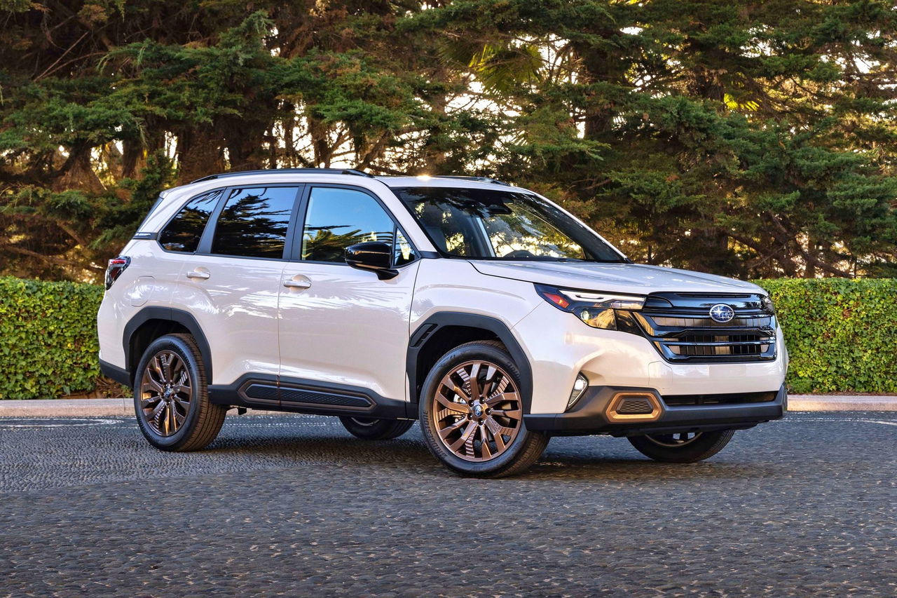 El Subaru Forester 2025 presenta un diseño robusto y elegante, ideal para aventuras.