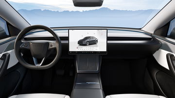 Viste el interior moderno y minimalista del Tesla Model Y 2025.