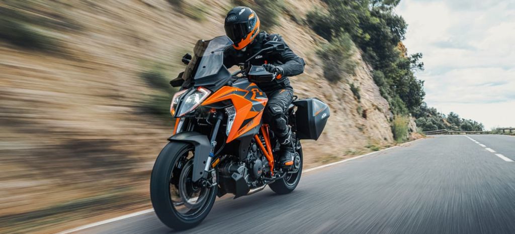 Ktm 1290 Super Duke Gt 2022 2 thumbnail