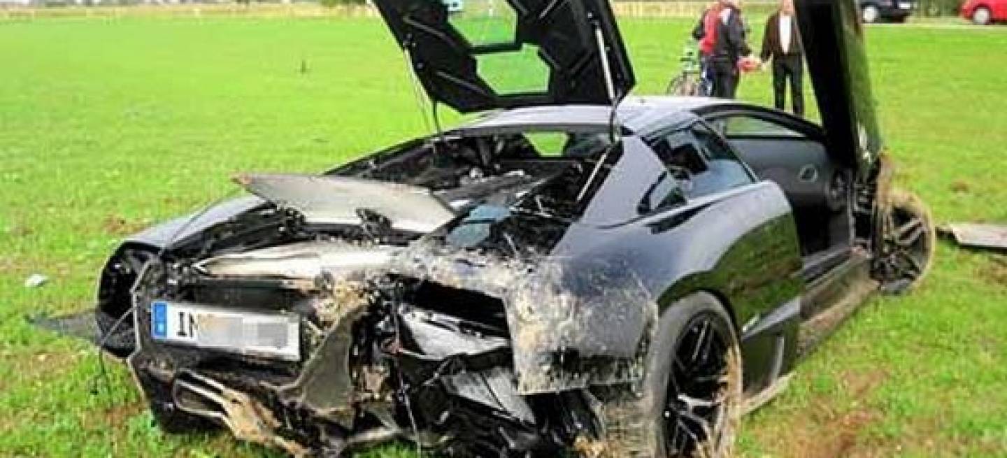 Lamborghini a las finas hierbas: accidente de  euros | Diariomotor