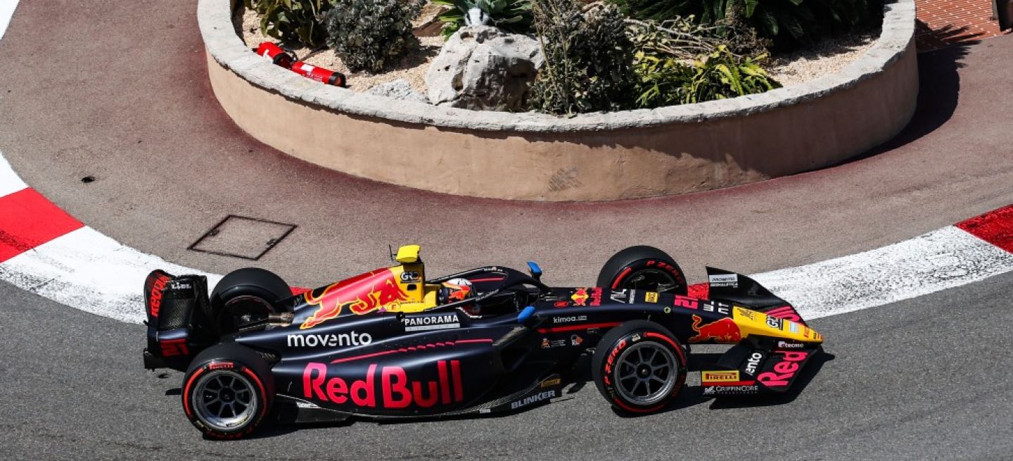 Vista dinámica del monoplaza Campos Racing en el circuito de Mónaco.