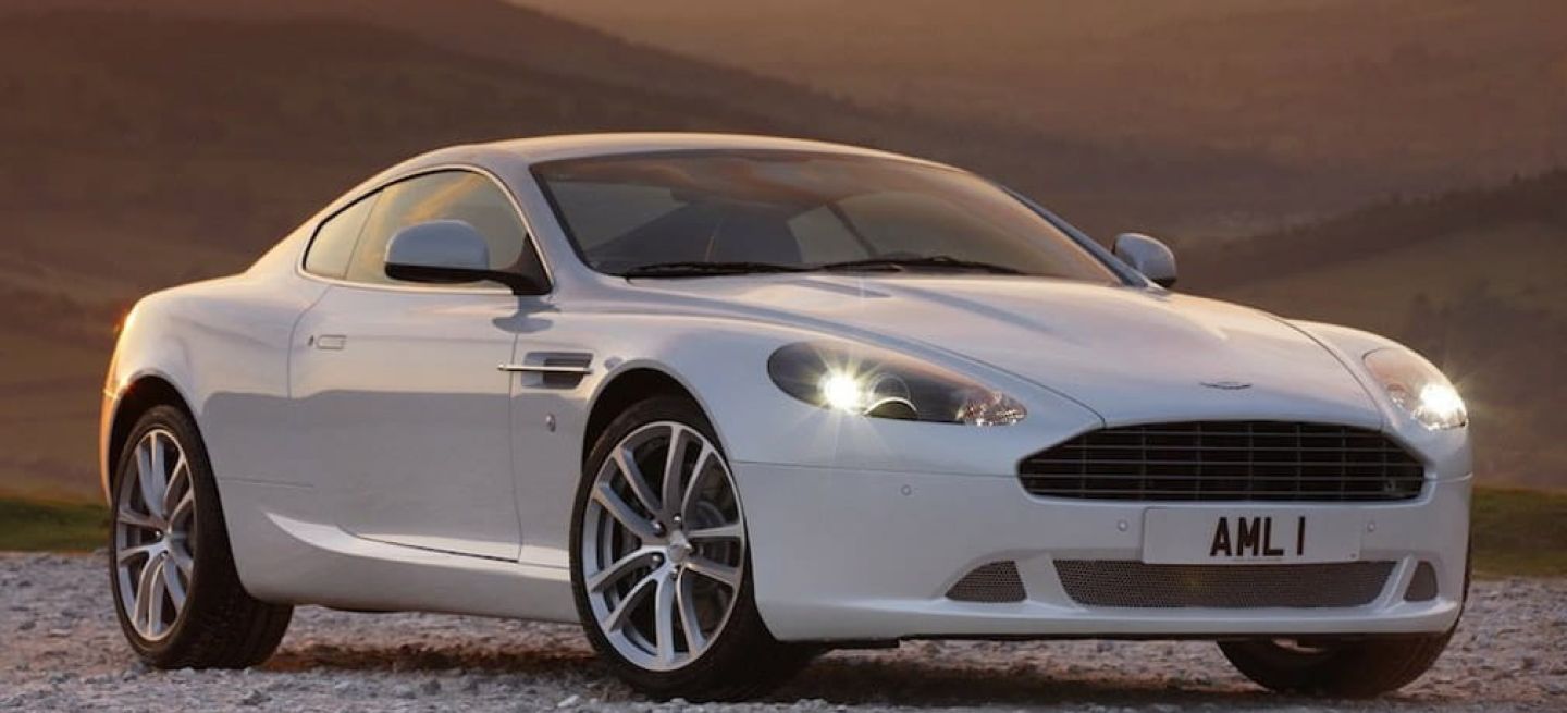 Aston Martin Db9 Gt Bond Edition Un Db9 Limitado A 150 Unidades Y Al Servicio De Su Majestad Diariomotor