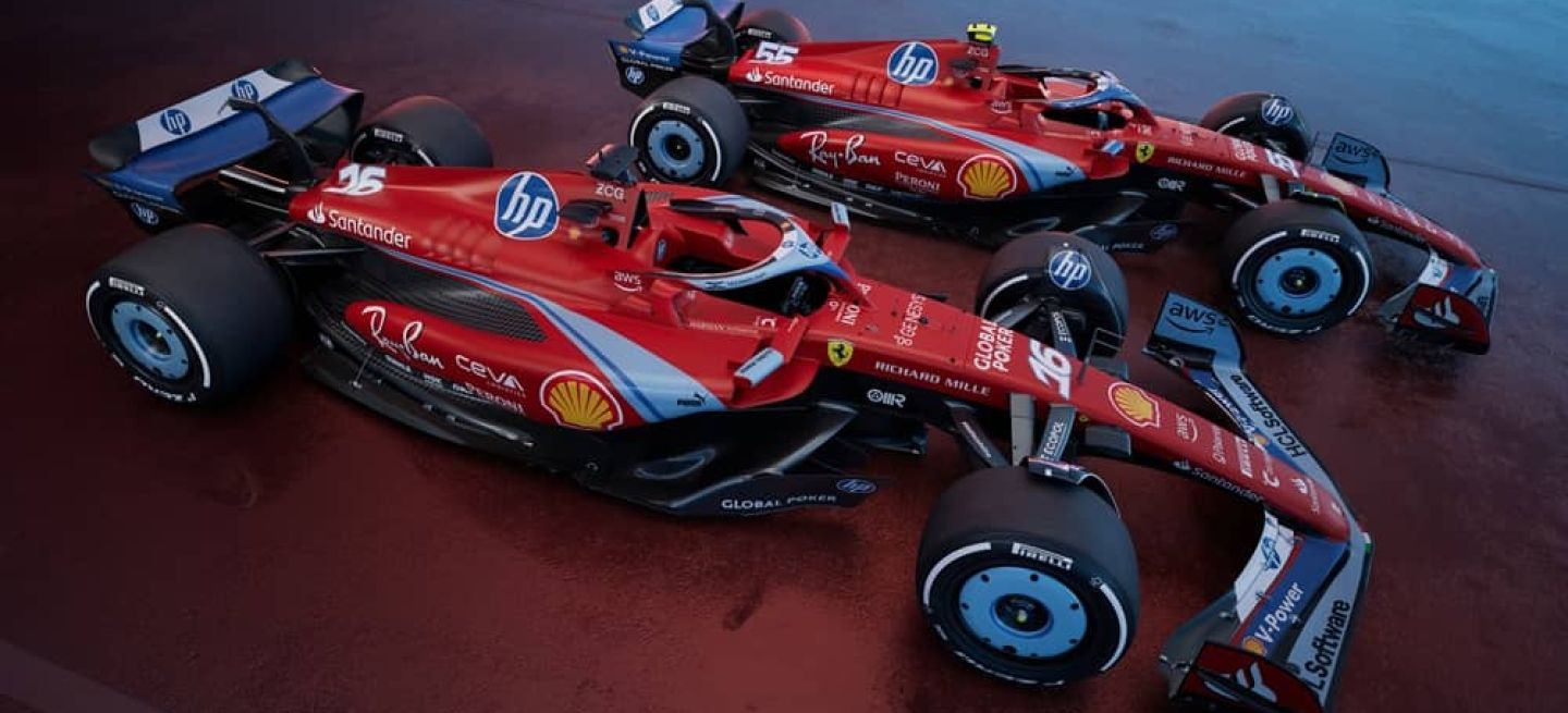 Dos monoplazas Ferrari con librea especial para el GP de Miami 2024, destaca el rojo intenso y patrocinio de HP.