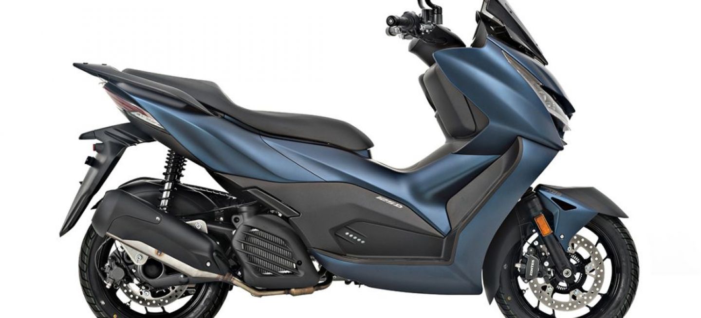 Scooter Zontes de 125cc con ABS y diseño moderno