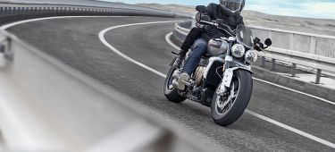 Triumph 2019 Rocket 3 Gt Riding 5