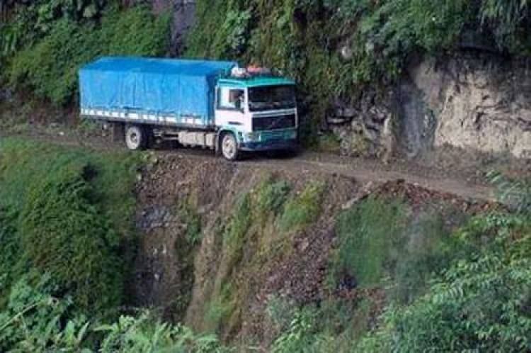 Los Yungas, la carretera más peligrosa del mundo - Diariomotor