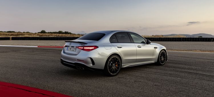 Mercedes-AMG C63 S 2023, cuatro cilindros para un cambio total