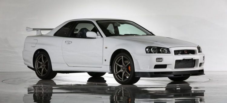 A Subasta Un Nissan Skyline Gt R R34 V Spec Ii Nur Con 10 Km